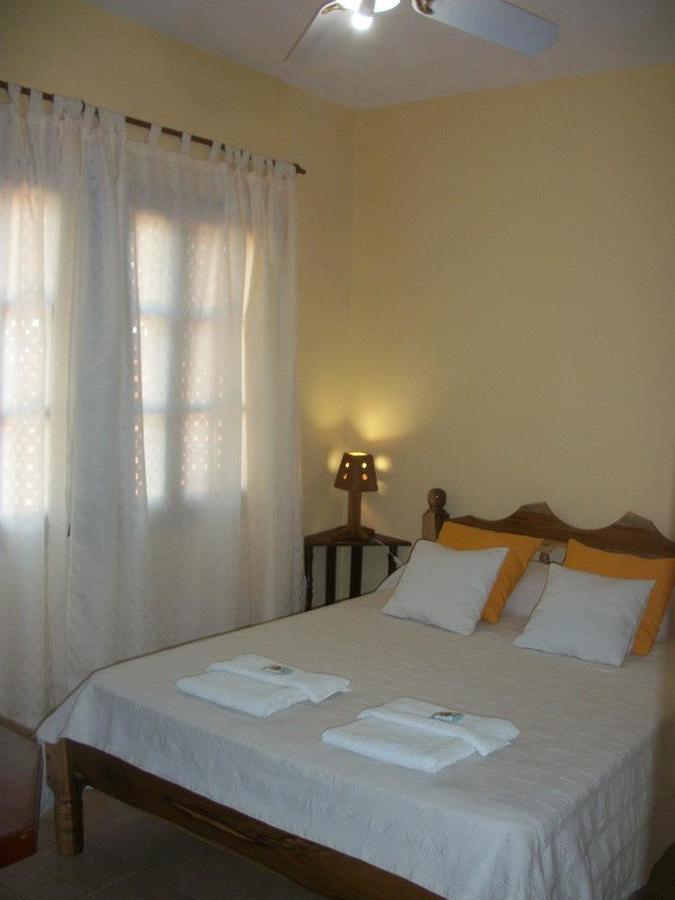 אל סוברביו Hotel Los Abuelos מראה חיצוני תמונה